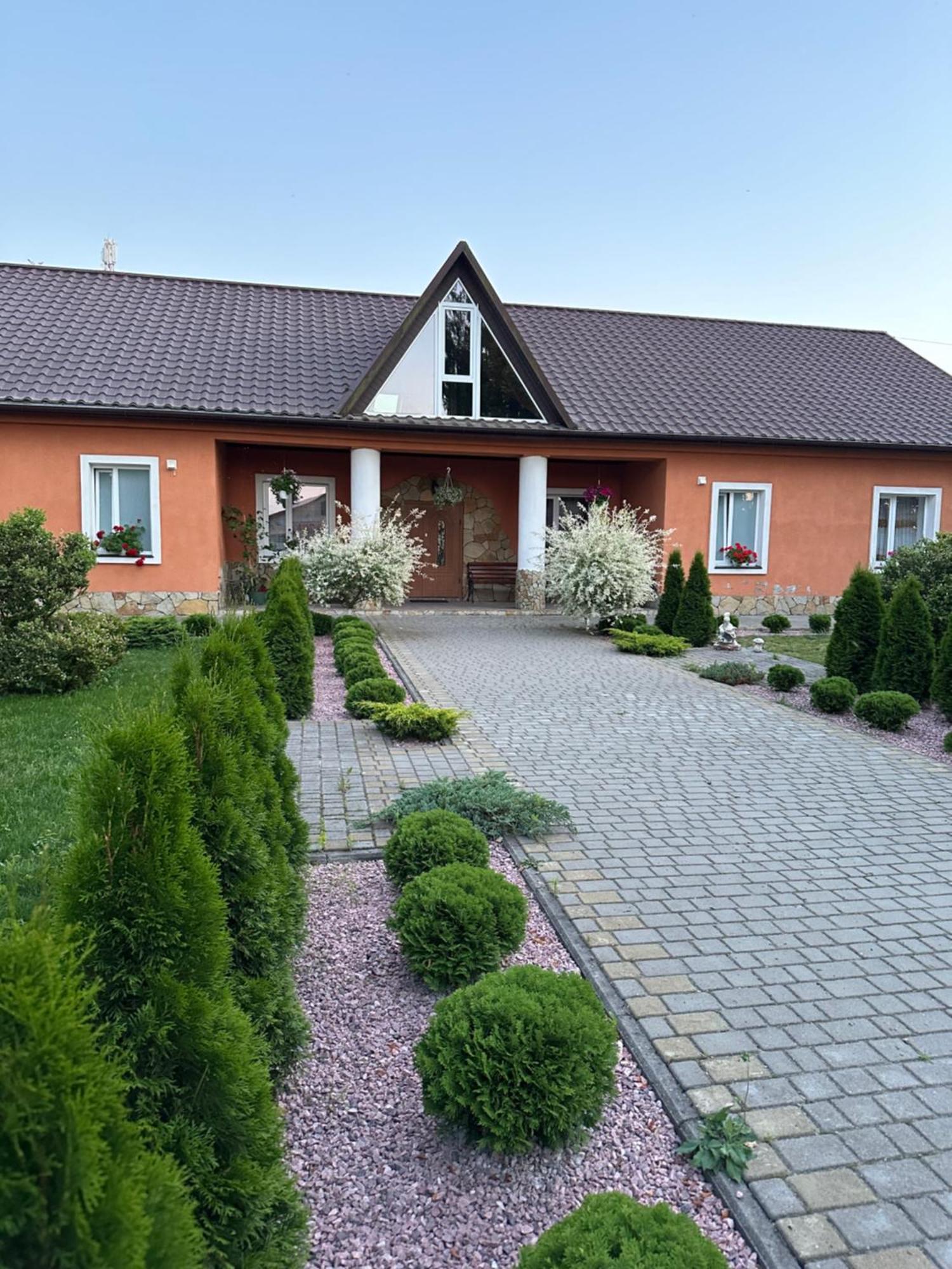 Лукі Villa Svitjaz Eksteriør bilde